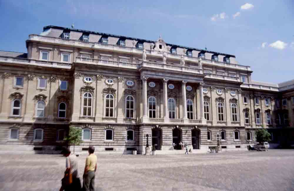30 - Hungria - Budapest, palacio real de Buda